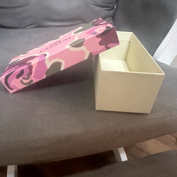 Coach box - Picture 4 of 6